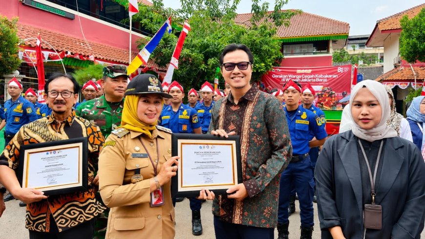 PLN Dapat Penghargaan dari Wali Kota Jakarta Barat atas Kontribusi Pencegahan Kebakaran