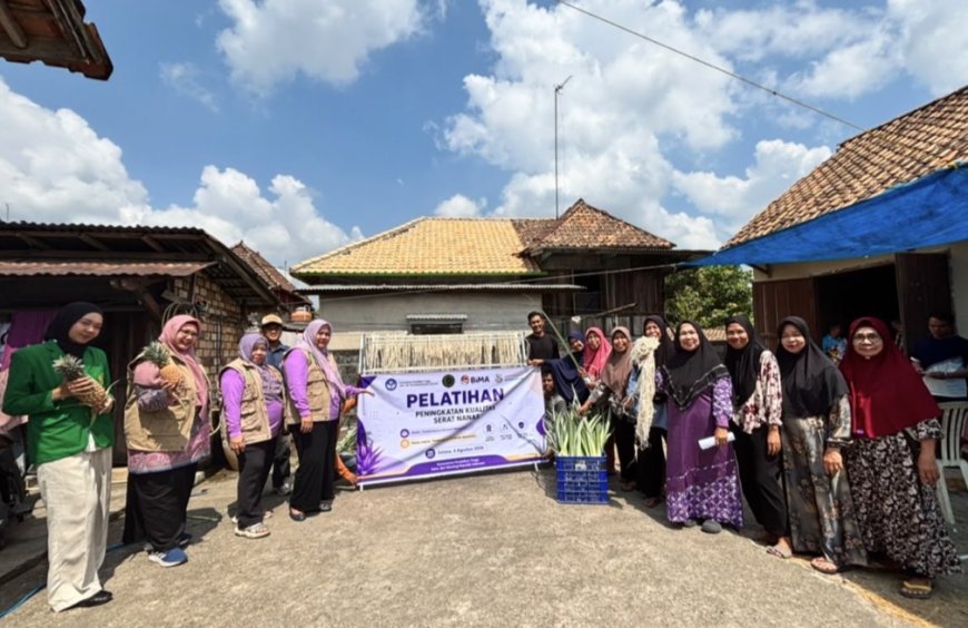 UM Palembang Dorong KWT Kembang Mekar Olah Limbah Nanas Jadi Produk Bernilai Ekonomi