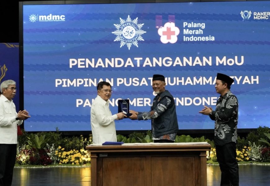 Gandeng Muhammadiyah, PMI Resmi Tandatangani MoU Penguatan Layanan Kemanusiaan dan Sertifikasi Relawan