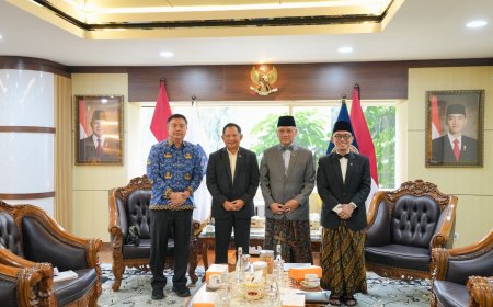 Kemenhaj dan Kemendagri Sinergi Integrasikan Siskohat-Dukcapil Mencegah Permainan Data Jemaah Haji