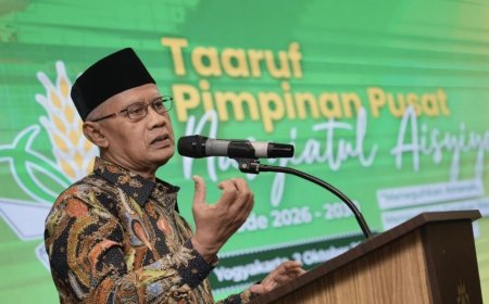 Malam Taaruf PPNA 2026-2030, Haedar Nashir Ingatkan Nasyiatul Aisyiyah Kelola Perubahan Zaman