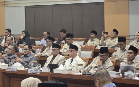 Subsidi Presiden Pangkas Pelunasan Haji 2027 Rata-Rata Jadi Rp23 Juta, Menhaj Jamin Pelayanan Tanah Suci Optimal
