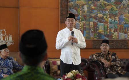 Muhadjir Effendy Minta Mars Aisyiyah Dinyanyikan Bersama Sang Surya
