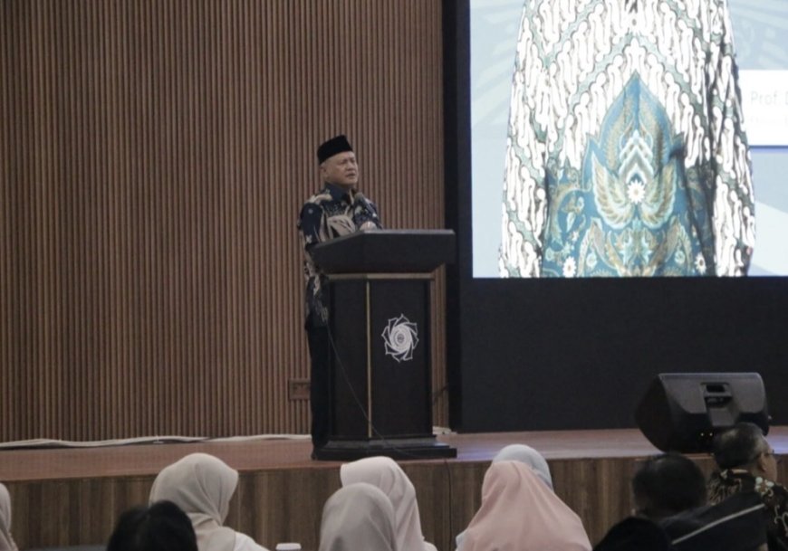 Dadang Kahmad Rilis Buku Muhammadiyah dan Masa Depan Agama, Sebut Islam Berkemajuan Solusi Jalan Tengah Era AI