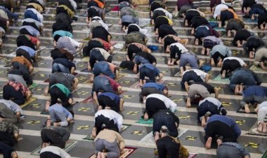 PP Muhammadiyah Terbitkan Surat Edaran Panduan Prokes Ramadan 1443 H, Shalat Berjamaah Hanya Boleh Bagi yang Sehat