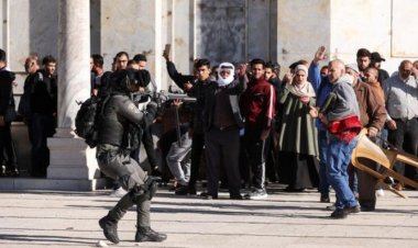 Muhammadiyah Sesalkan Diamnya Dunia Melihat Warga Palestina Diserang di Masjid Al-Aqsa