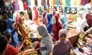 Hukum dan Sejarah Baju Baru di Hari Raya Idul Fitri