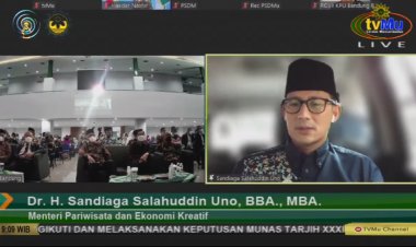 Sandiaga Uno Ajak Warga Muhammadiyah Berfastabiqul Khairat Kembangkan Industri dan Pariwisata Halal