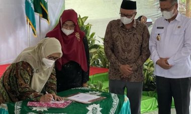 Siti Noordjannah Resmikan Institut Sains Teknologi dan Kesehatan ‘Aisyiyah Kendari