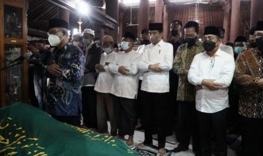 Haedar Nashir Pimpin Shalat Jenazah Buya Syafii Maarif di Masjid Gedhe Kauman