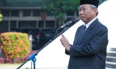 Peringati HUT RI ke-77, Rektor UMS: Muhammadiyah Jadikan Pendidikan Sebagai Jalan Perjuangan Bangsa