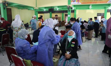 359 Jemaah Haji Kota Semarang Tiba di Tanah Air