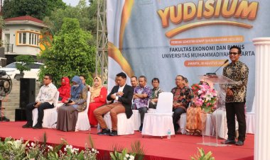 FEB UMJ Gelar Yudisium di Ruang Terbuka