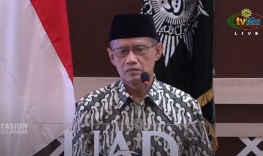 Penampilan Parade Angklung Semarakkan Pembukaan Muhammadiyah Jogja Expo