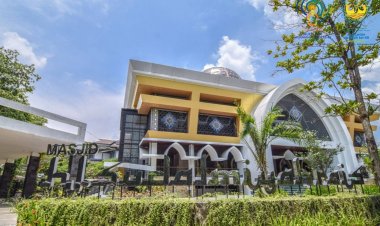 Sambut Muktamar ke-48, LPPAIK UMS Bersih-bersih Kampus