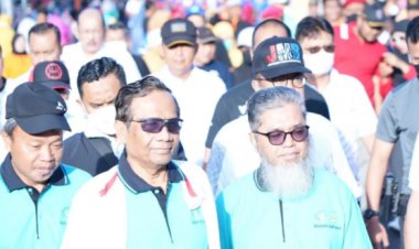 Mahfud MD Buka Acara Jalan Sehat PDM Kabupaten Jember