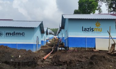 MDMC dan Lazismu Berikan Bantuan Hunian untuk Penyitas Awan Panas Guguran Semeru