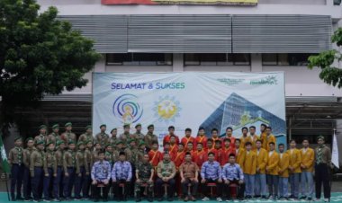 Siswa Mu’allimin Ini Lakukan Longmarch Menuju Arena Persidangan Muktamar ke-48 di Edutorium UMS