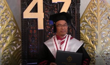 Makroen Sanjaya, Wisudawan Usahid dengan Predikat Cumlaude