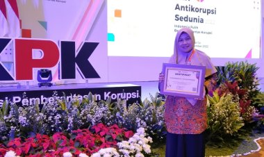 SD Muhammadiyah 1 Ketelan Surakarta Dapat Penghargaan dari KPK di Hari Antikorupsi se-Dunia