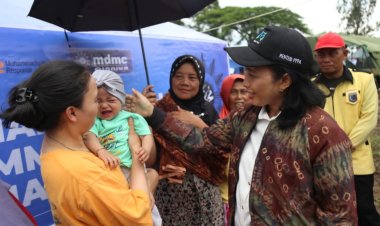 Menteri PPPA Apresiasi Hunian Darurat yang Didirikan Relawan Muhammadiyah untuk Korban Gempa Cianjur