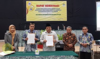 Rektor UMJ Ma'mun Murod Teken Mou Bersama SMK dan SMA Muhammadiyah di Brebes