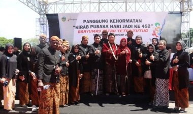 Rektor UMP Ajak Mahasiswa Asing Meriahkan Kirab Budaya HUT Banyumas ke-452