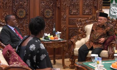 Abdul Mu’ti Terima Kunjungan Dubes Kenya, Bahas Tindak Lanjut Kerja Sama