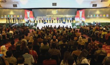 Jokowi Beri Muhammadiyah Penghargaan Penanganan Covid-19