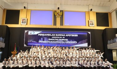 113 Mahasiswa Prodi Profesi Apoteker Fakultas Farmasi UMP Ikuti Pengambilan Sumpah Profesi