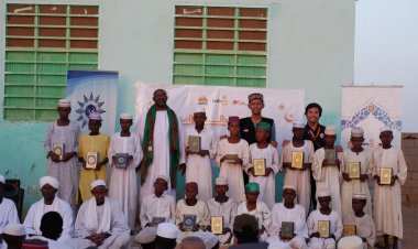Lazismu Sudan Bagikan Mushaf Al-Quran kepada Para Santri Hufaz