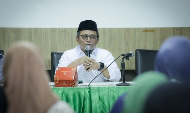 Stafsus Menag RI Berikan Pembekalan Tim Media Center Haji 2023