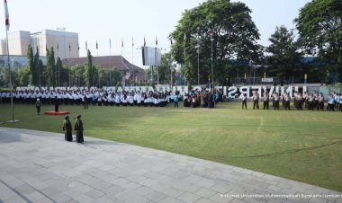 UMS Gelar Upacara Peringatan Hardiknas