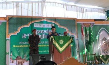Abdul Mu'ti Hadiri Syawalan Akbar PRM Ngentakrejo, Warga Muhammadiyah Sambut Antusias