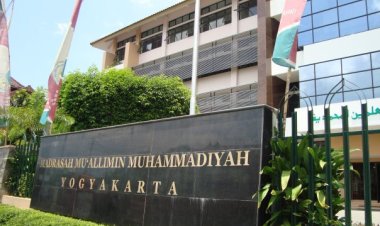 Salmah Orbayinah Bagikan Peran Penting KH Ahmad Dahlan dalam Pendidikan dan Pergerakan Perempuan