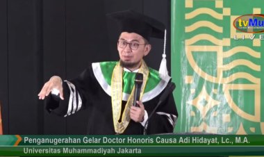 Ustadz Adi Hidayat Raih Doktor HC dari UMJ