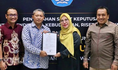 Evi Satispi Resmi Jadi Guru Besar Ilmu Administrasi Publik UMJ