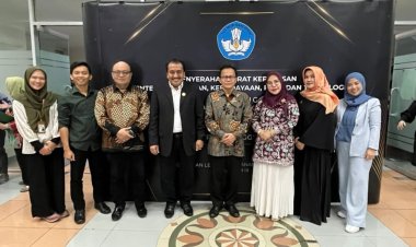 Rektor UMJ Ma'mun Murod Sandang Gelar Profesor Bidang Ilmu Politik