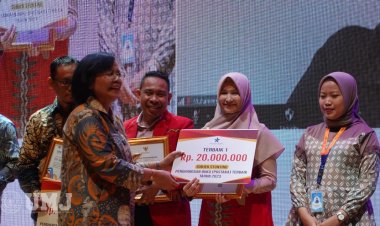 Dosen FKK UMJ Terima Penghargaan Buku Pustaka Terbaik dari Perpusnas