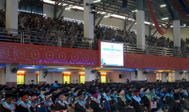 Unismuh Makassar Gelar Wisuda ke-80, Ambo Asse Sampaikan Selamat dan Apresiasi atas Capaian Wisudawan