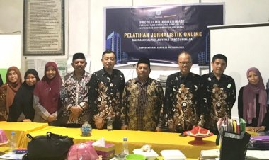 Unismuh Makassar-Madrasah Aliyah Aisyiyah Sungguminasa Kembangan Keterampilan Jurnalistik dan Public Speaking