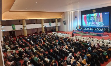 Rektor UMJ Ma'mun Murod Dikukuhkan sebagai Guru Besar Bidang Ilmu Politik