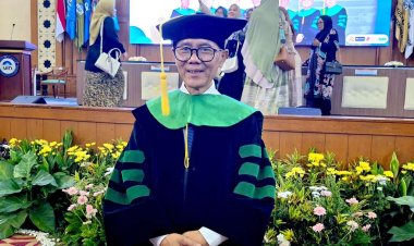 Sudarnoto Abdul Hakim Dikukuhkan sebagai Guru Besar Ilmu Sejarah Kebudayaan Islam UIN Syarif Hidayatullah Jakarta