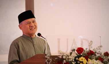 Dadang Kahmad Sesalkan Candaan Zulhas Terkait Salat