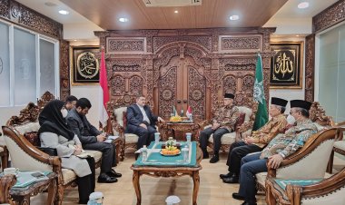 PP Muhammadiyah Terima Kunjungan Dubes Iran Mohammad Boroujerdi di Jakarta