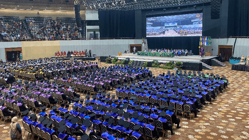 Gelar Wisuda 2023, Rektor Uhamka Dorong Wisudawan Jadi Agent of Change
