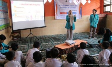 Mahasiswa Prodi Ilmu Komunikasi UMS Berikan Edukasi Bullying kepada Siswa SD Muhammadiyah 14 Danukusuman
