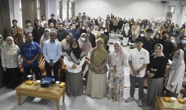 Fakultas Farmasi UMP Gelar Kuliah Tamu Hadirkan Ahli Ekonomi Kesehatan WHO