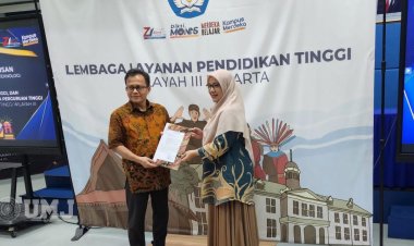 FISIP UMJ Terima SK Perubahan Nama Prodi Magister Ilmu Administrasi Jadi Magister Administrasi Publik