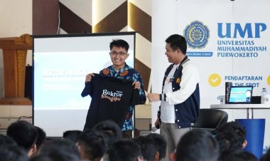 Berikan Inspirasi Siswa-siswi, UMP Gelar Selenggarakan 'Rektor Mengajar' di SMA Negeri 1 Cilacap